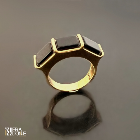 Anel Geometrico com Pedras Naturais, Ágata Negra, Banho a Ouro 18k