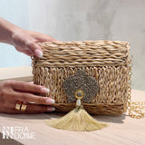 Bolsa de Palha Natural com pedra natural pirita e alça banhada a ouro