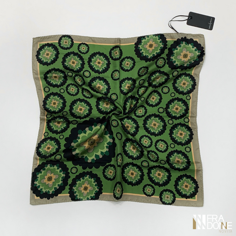 Lenço italiano de seda floral verde