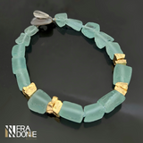 Colar Pietre D’Oro, com pedras naturais, quartzo azul, com fecho de ágata