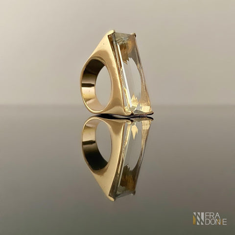 Anel Sovrano com cristal incolor, banho a ouro 18k