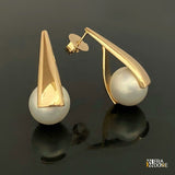 Brincos Stile com pérola shell, banho a ouro 18k